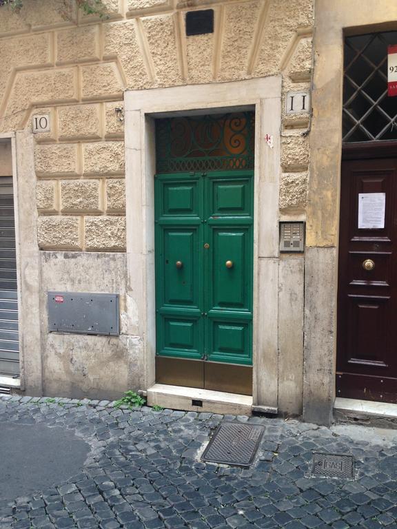 Small Navona Studio Рим Экстерьер фото