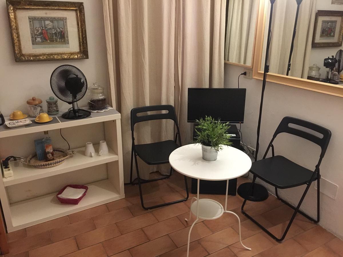 Small Navona Studio Рим Экстерьер фото