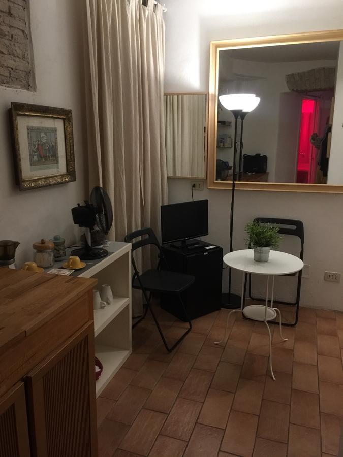 Small Navona Studio Рим Экстерьер фото